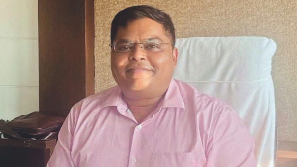 Indore collector shivam verma