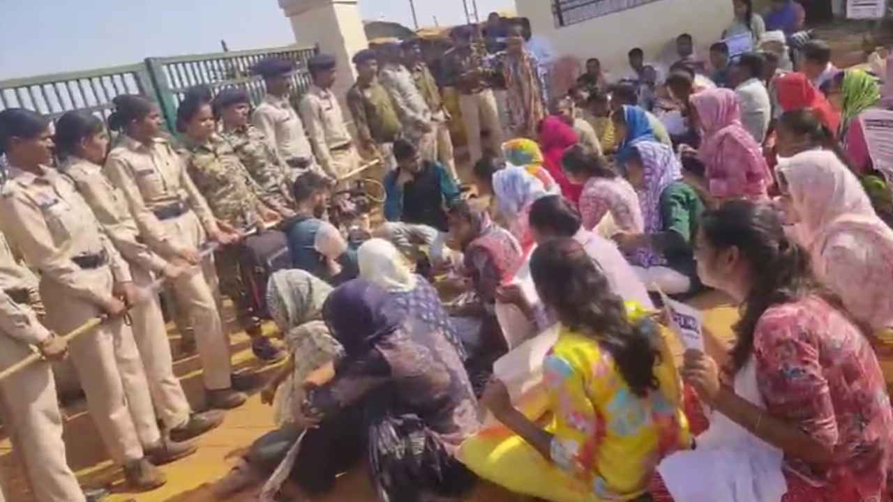 raipur_protest