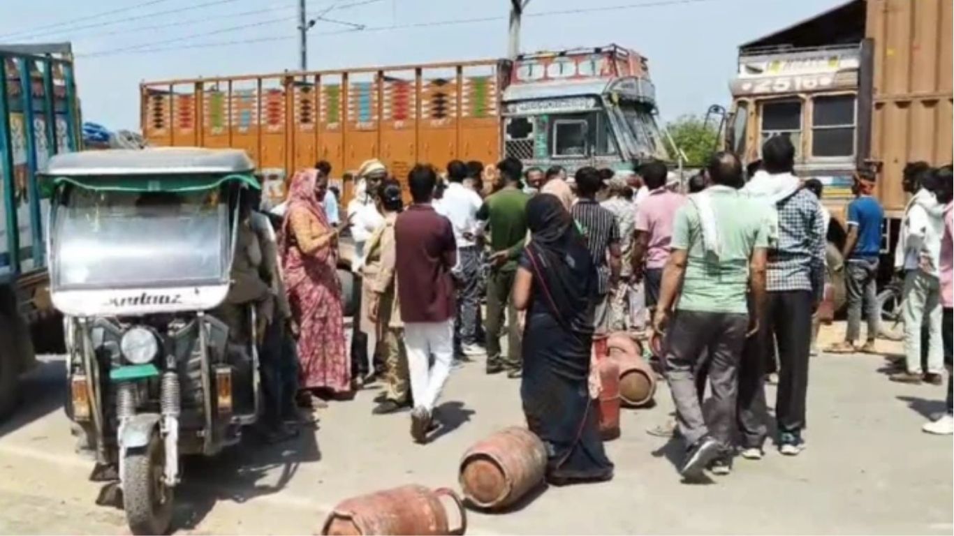 People staged a protest on the road.
