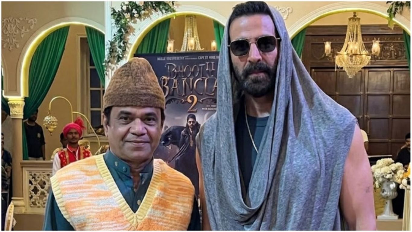 Rajpal Yadav and Akshay Kumar