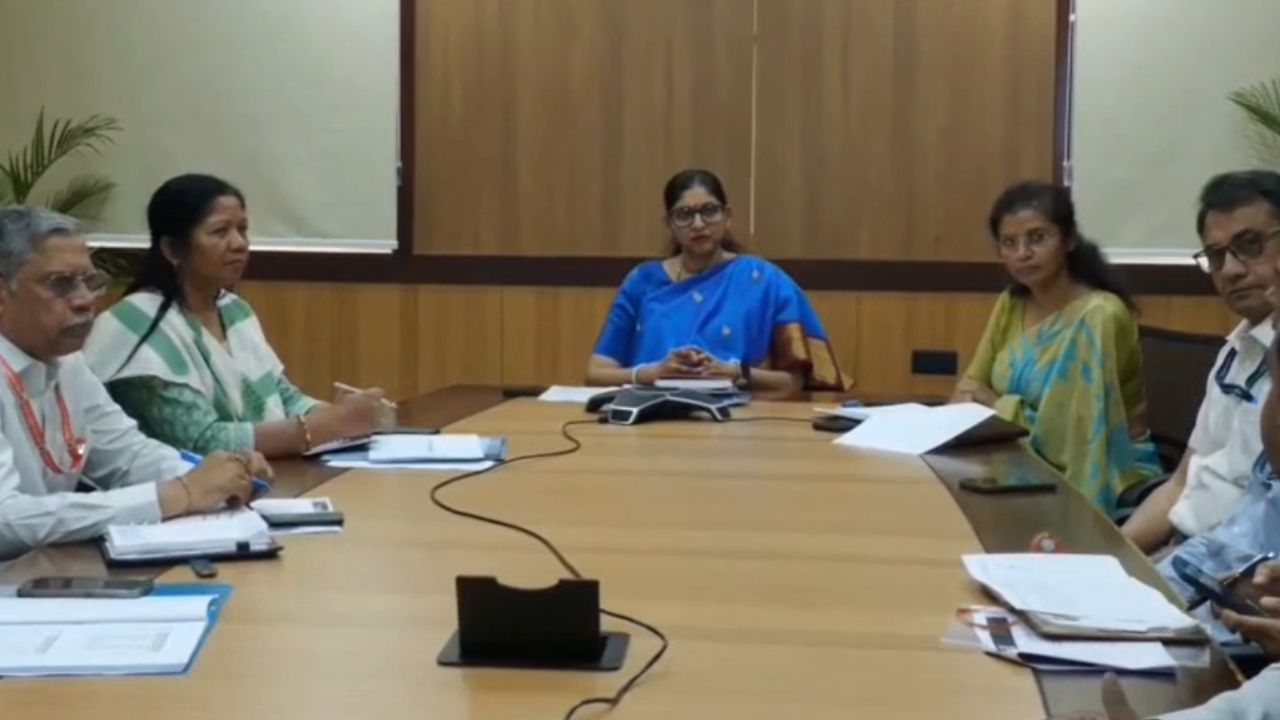 LPG and petrol diesel supply in Chhattisgarh review meeting