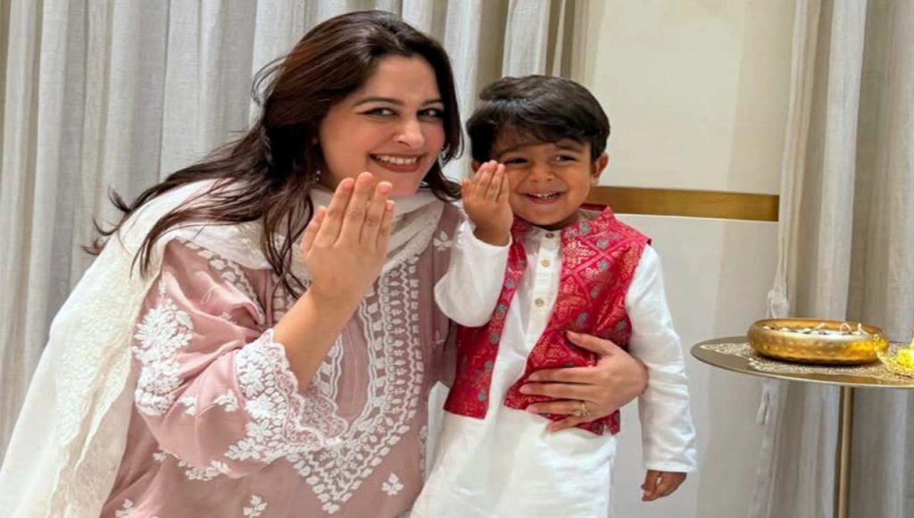 Deepika kakar With Son