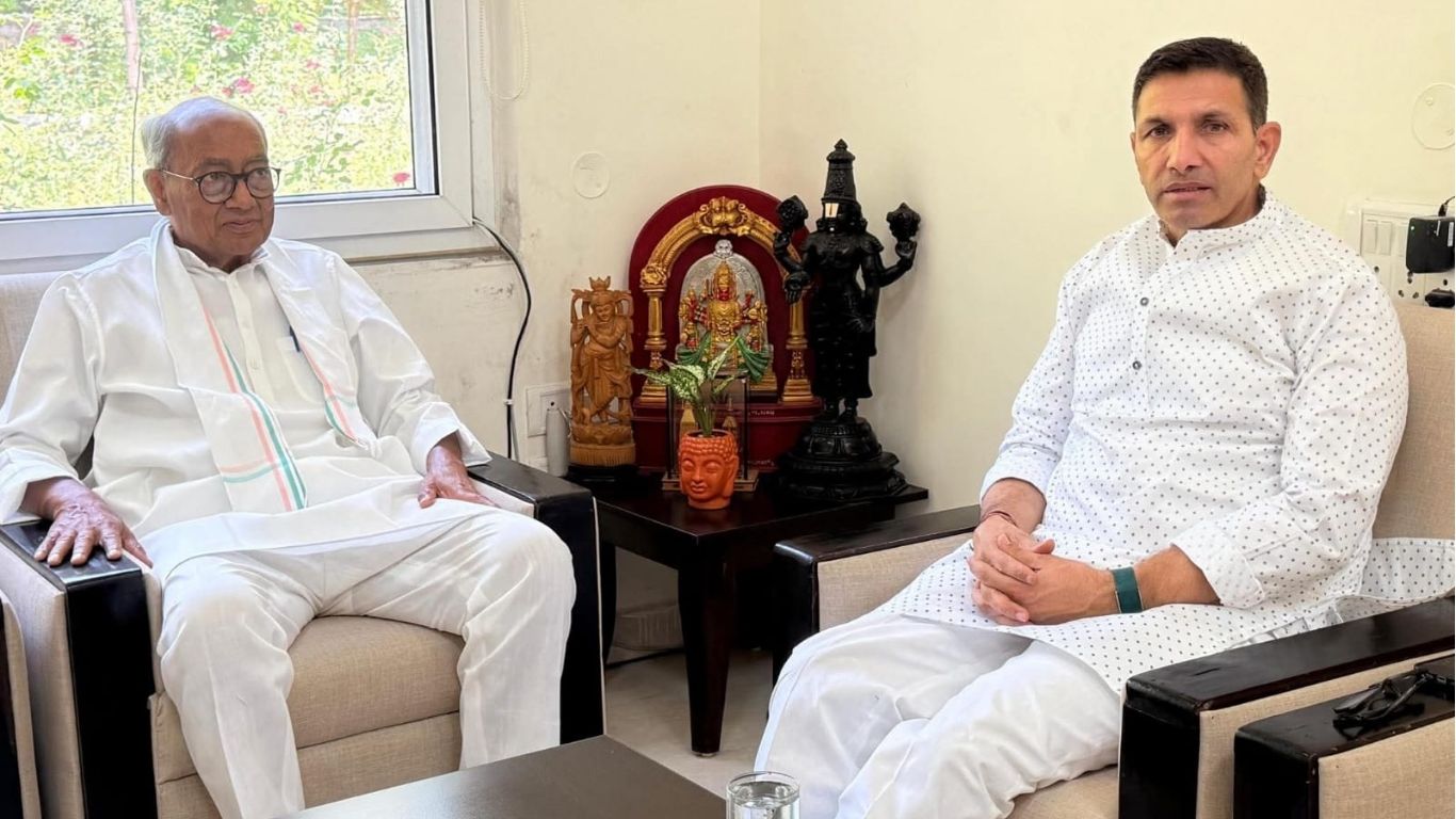Digvijaya Singh and Jitu Patwari