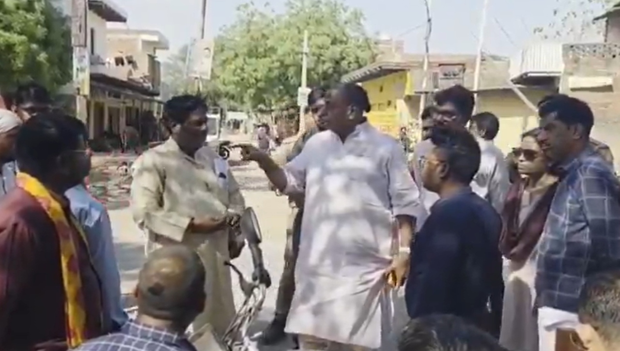 Mirzapur MLA Ratnakar Mishra video