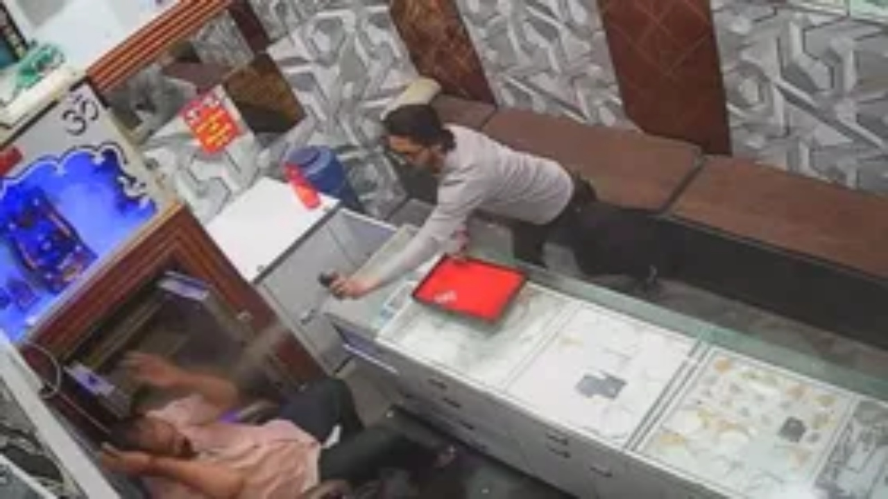 Noida Robbery