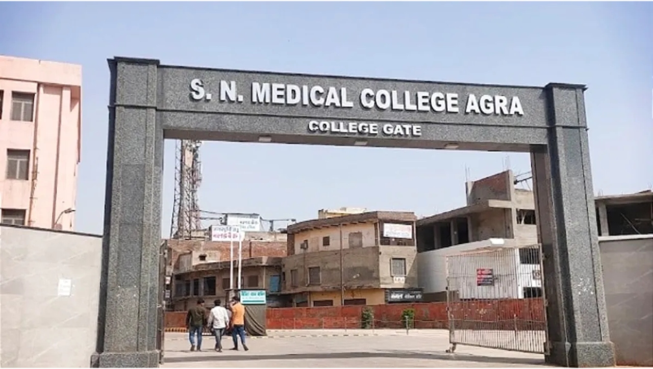 SN Mediacal College Agra