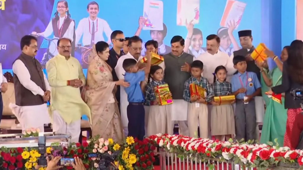 CM Mohan Yadav inaugurated the admission festival in government schools in MP from today.
