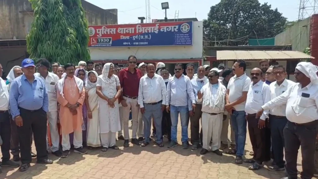 After the indecent remarks against Ba Saheb, angry people surrounded the police station.
