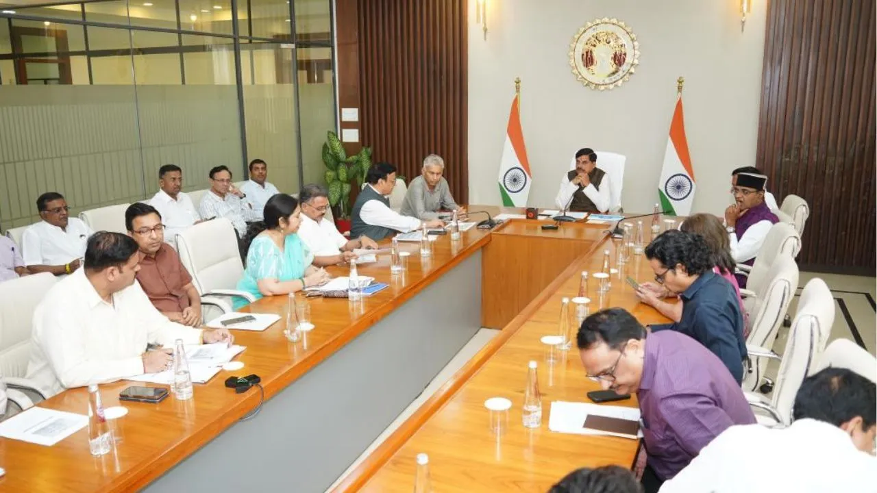 CM Mohan Yadav Meeting with officers.