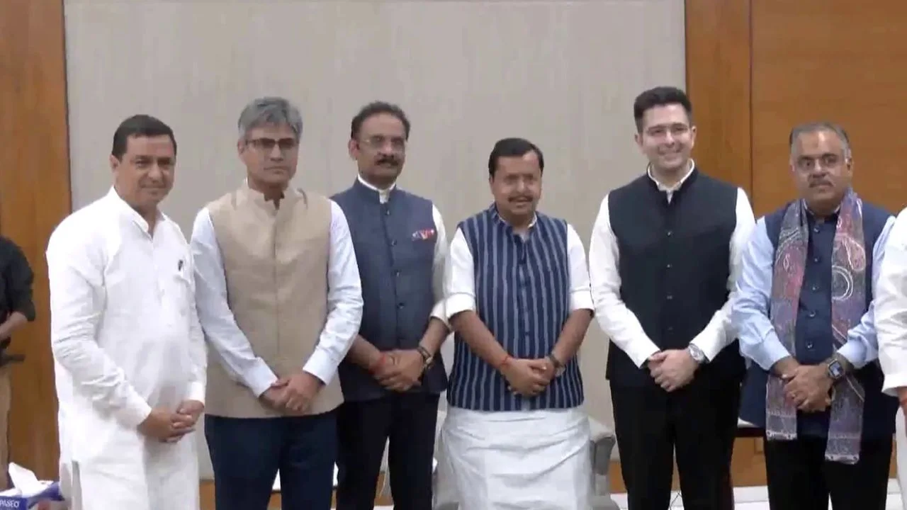 बीजेपी में शामिल हुए राघव चड्ढा