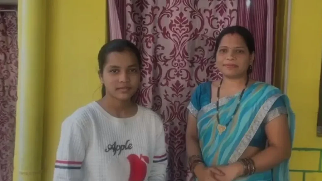 Riya Sahu tops in 12th exam