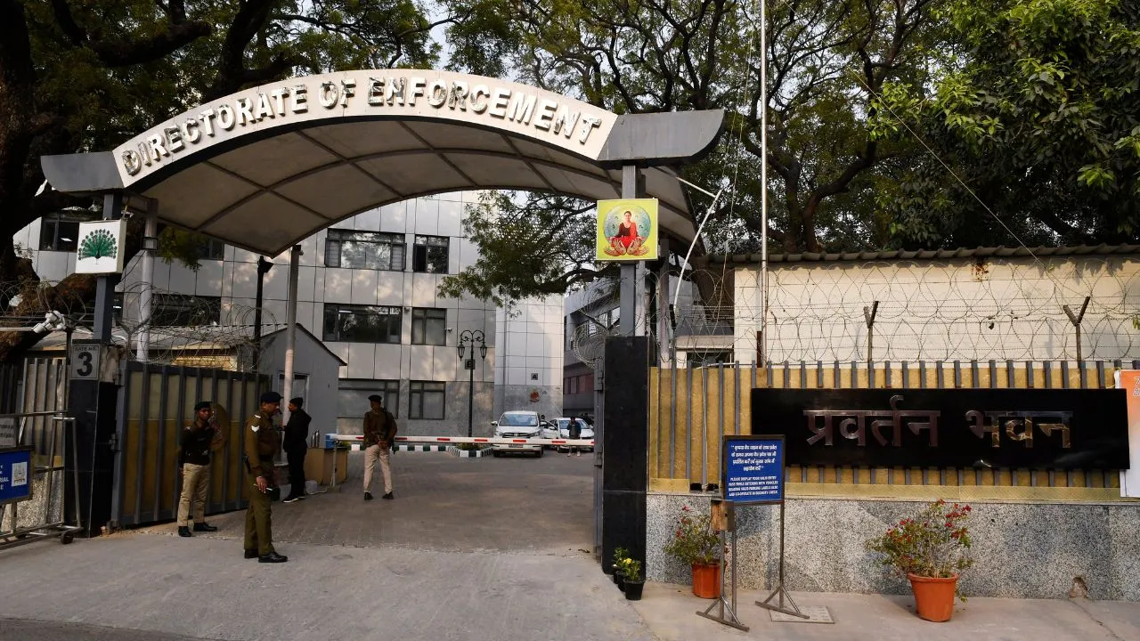 ed raid in dhamtari and bastar 95 crore foreign funding debit card