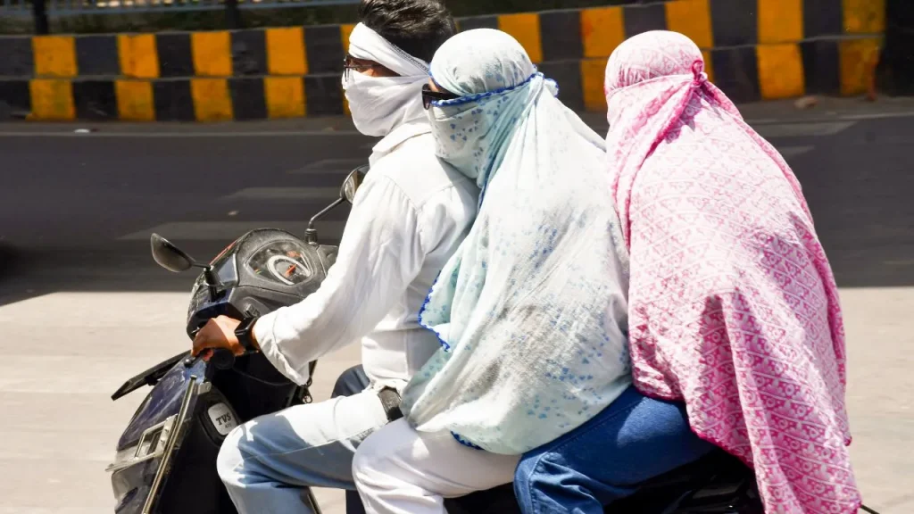 Maximum temperatures crossed the 40 degree mark in over 20 cities