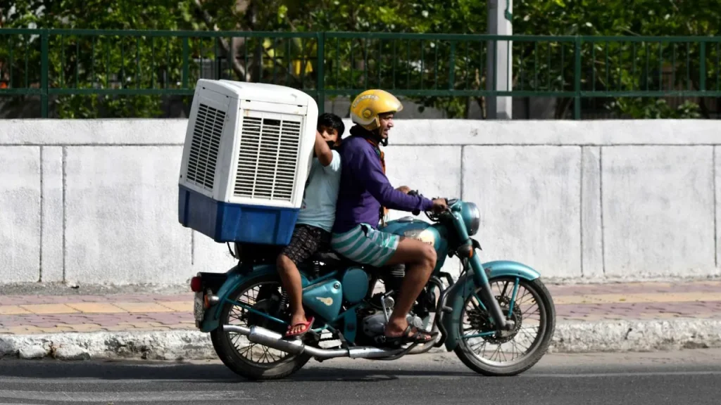 Chhattisgarh weather 25 April 13 cities heat wave alert including Raipur and durg imd