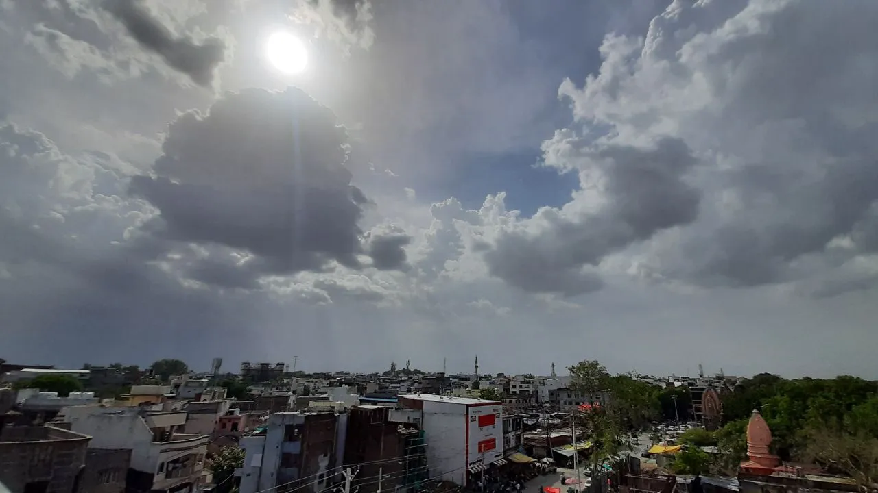 MP Weather update 20 districts rainfall alert 30 april weather report imd