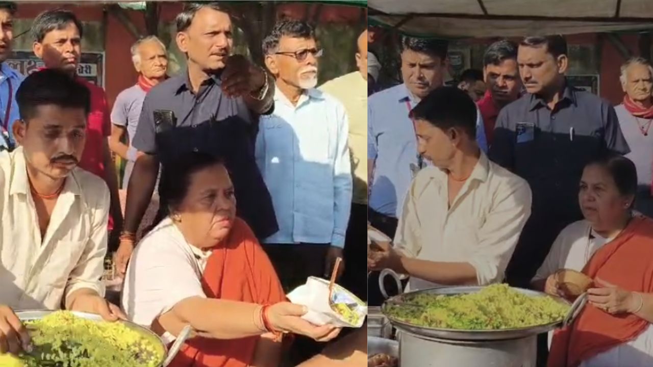 Tikamgarh uma Bharti unique protest sell poha jalebi Protest Against Removal of Encroachments