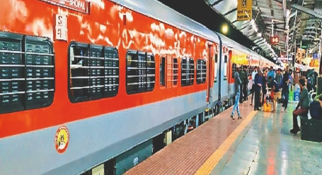 Bedroll Service in Sleeper Coaches in Train