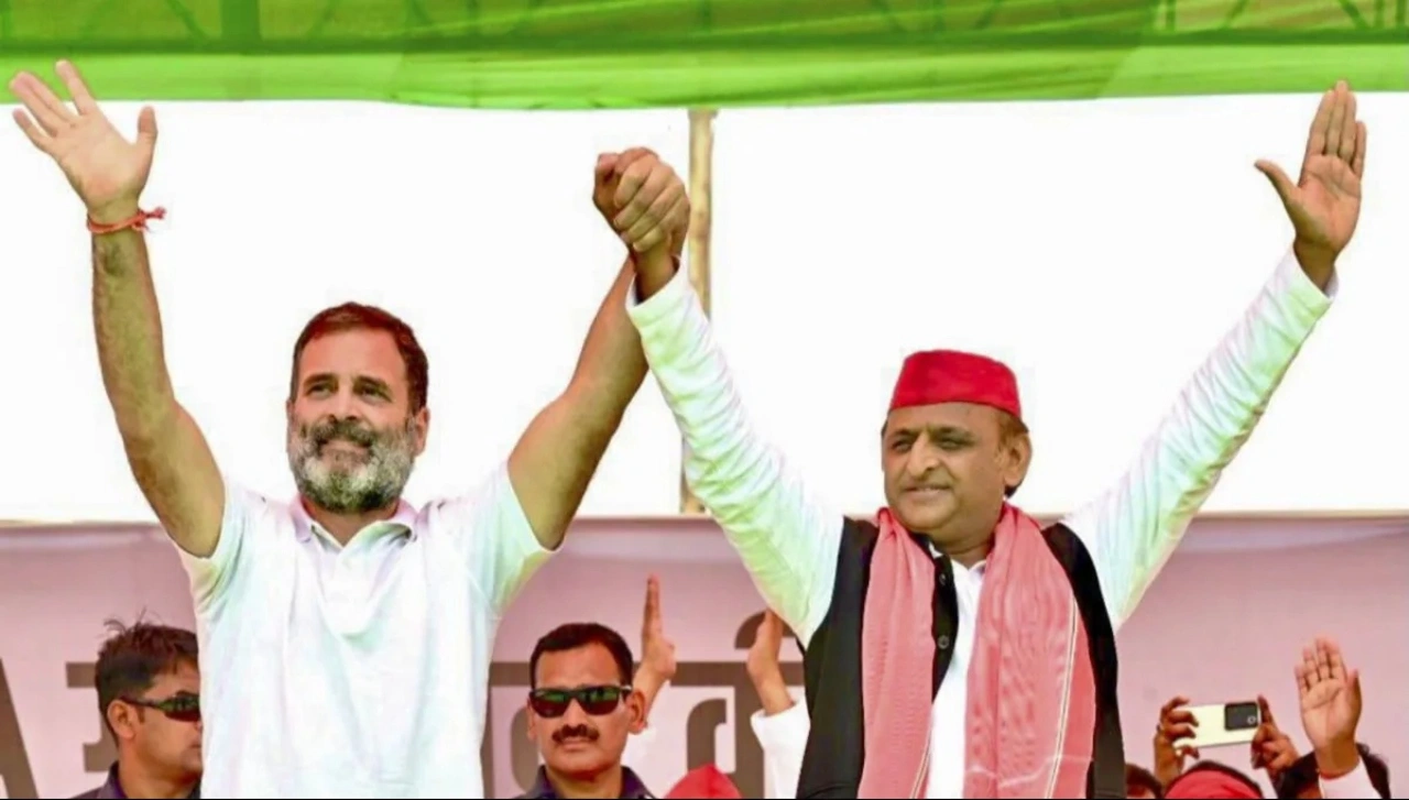 Rahul gandhi And Akhilesh Yadav