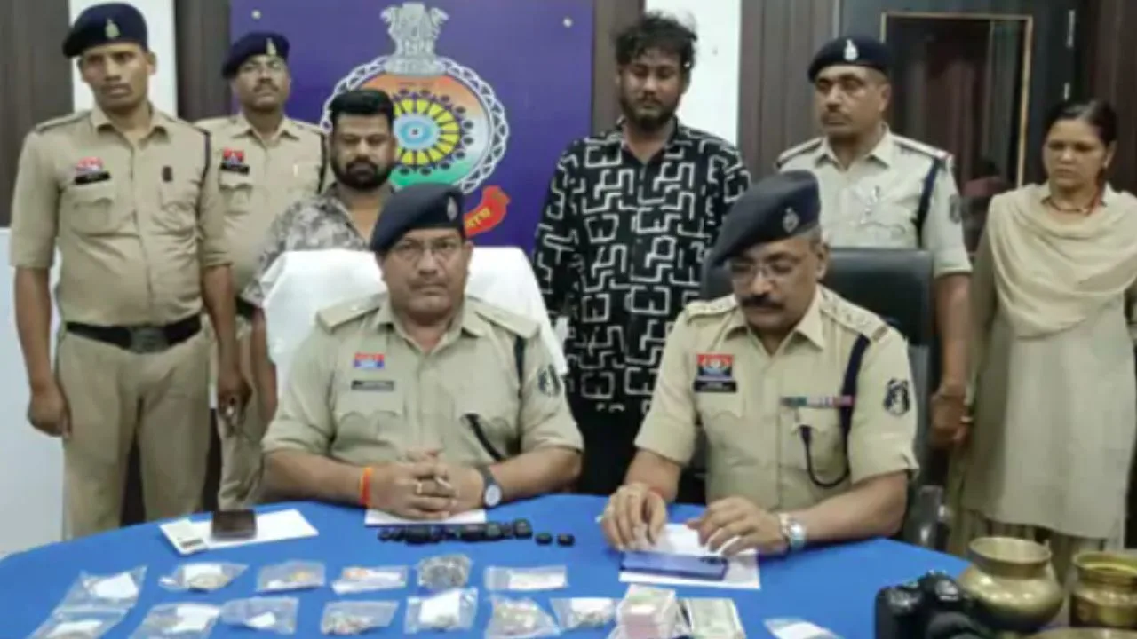 The police arrested the accused.