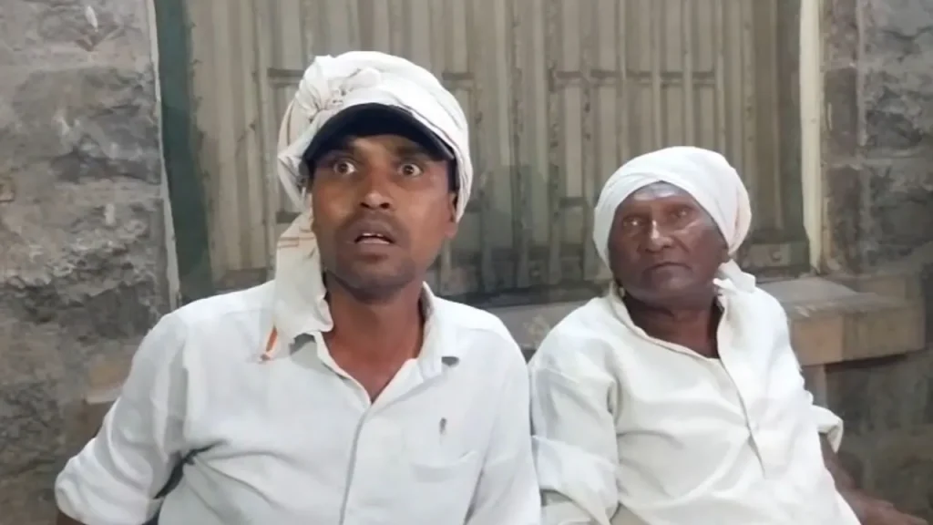 Father and son arrested in Khandwa for calling the collector a sellout.