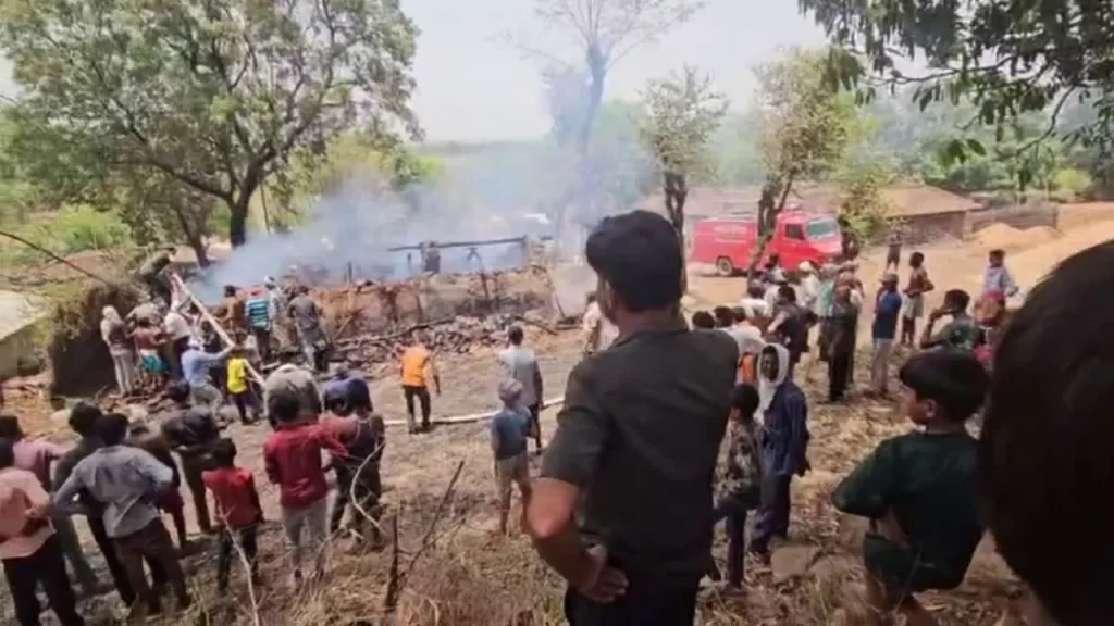 Three children died in a fire that broke out in a mud house in Sidhi.