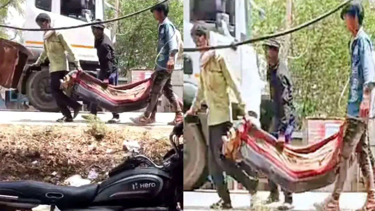 ashoknagar no ambulance Family members carried body wrapped in sheet