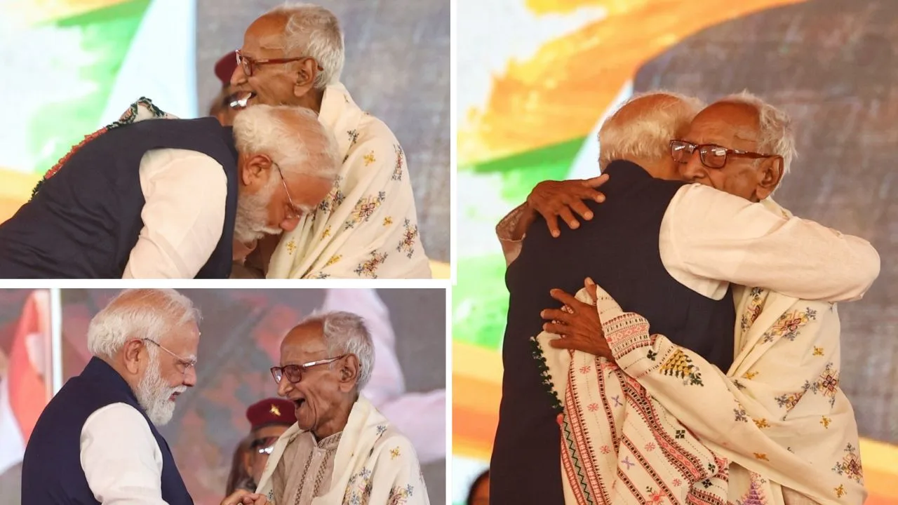माखनलाल सरकार के पीएम मोदी ने छुए पैर