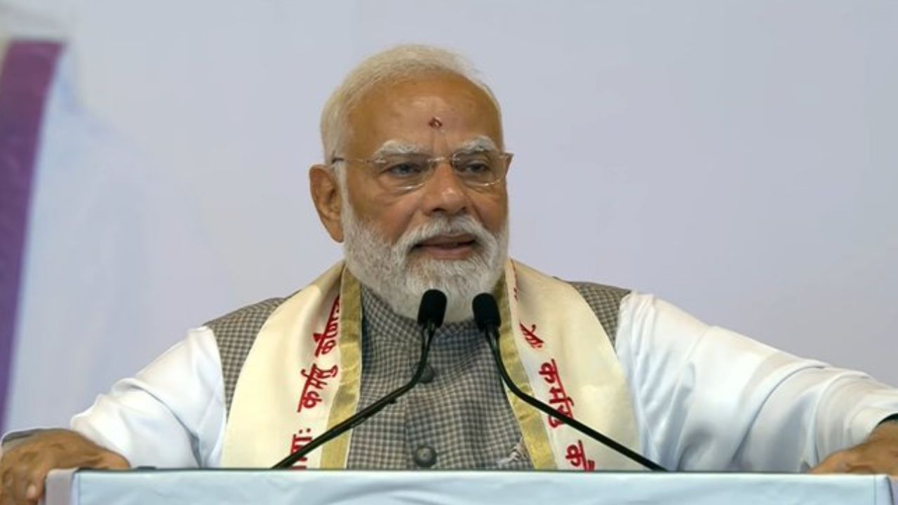 प्रधानमंत्री नरेंद्र मोदी