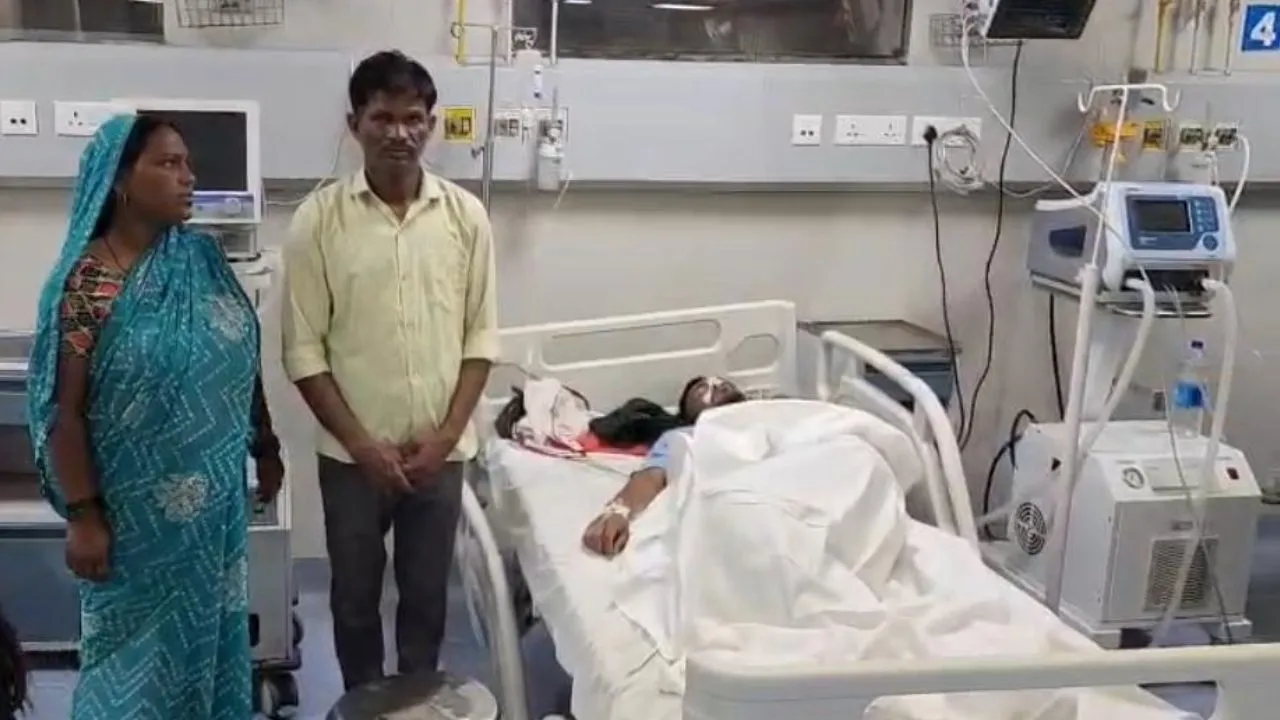 sheopur Youth Harassed by Police Consumes Poison admitted at hospital