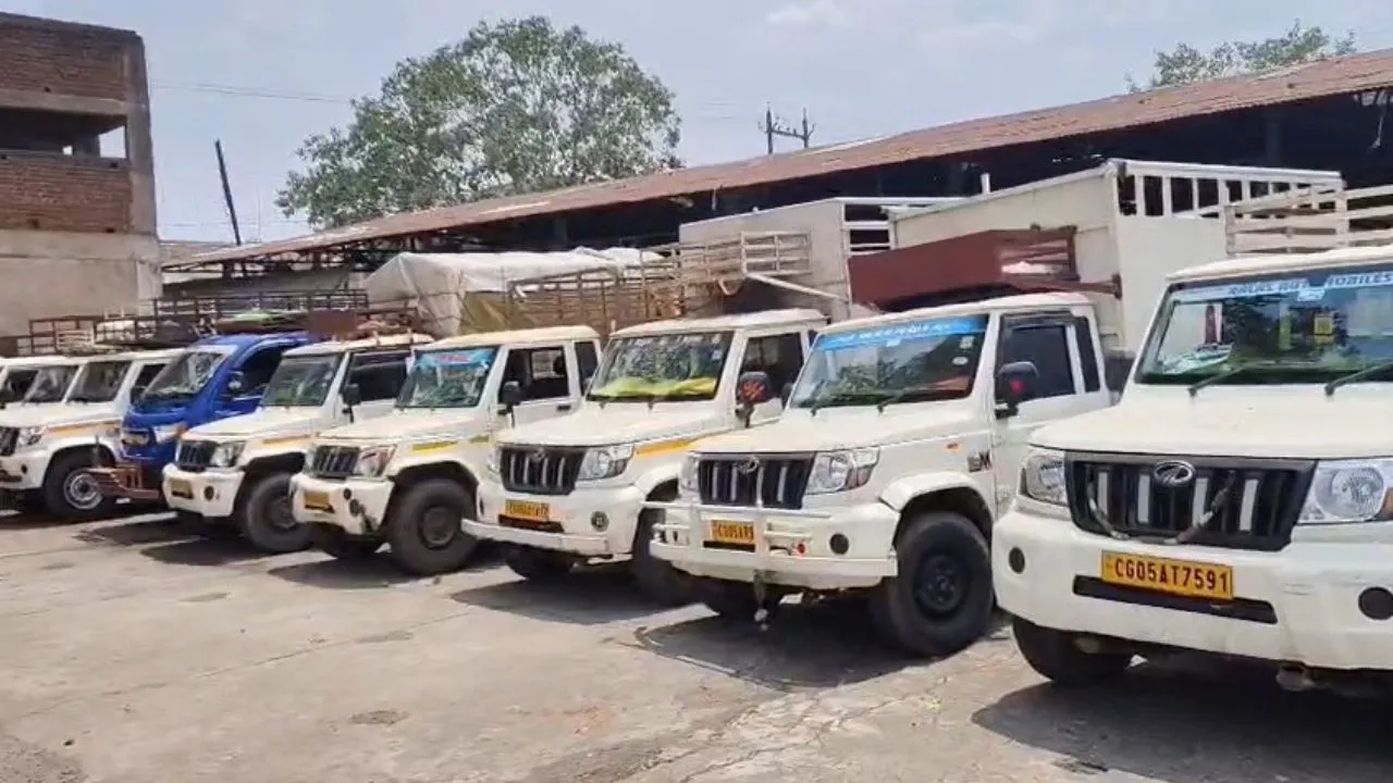 Pickup drivers on strike