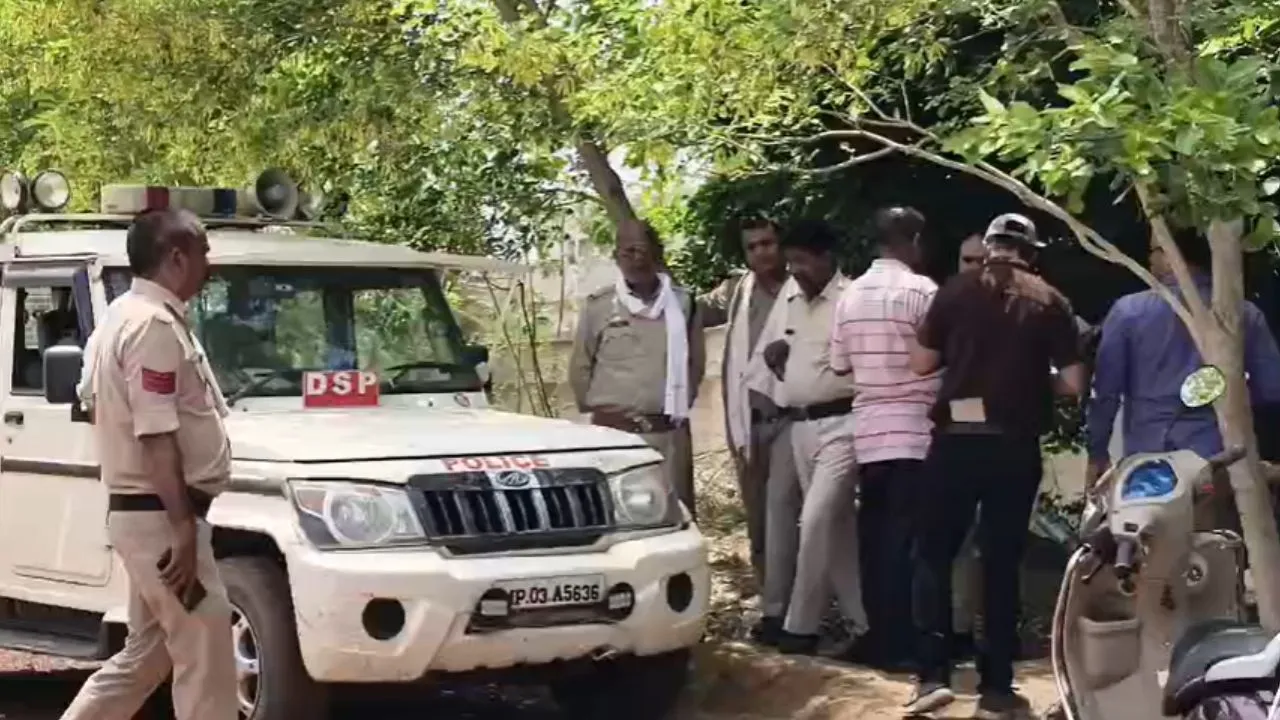 In Shivpuri, a father strangled his 4-year-old daughter to death.