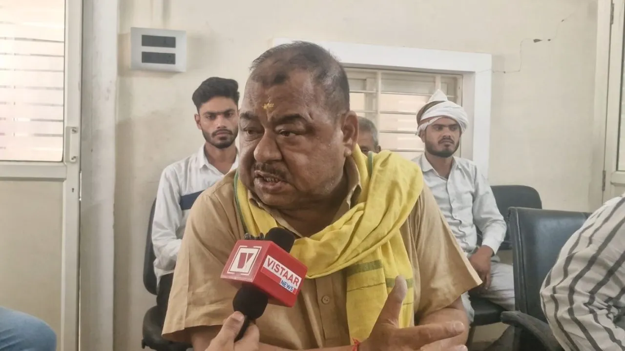 Congress MLA Abhay Mishra denied having any contact with the BJP.