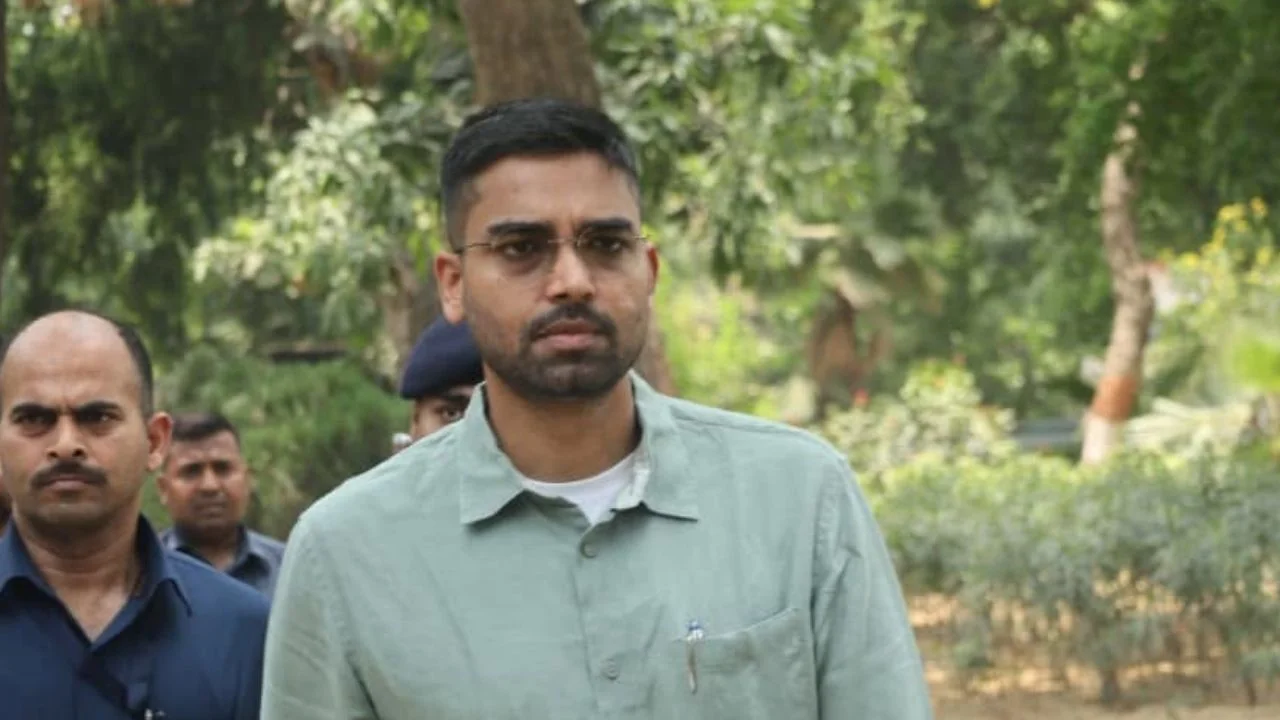 दीपक प्रकाश