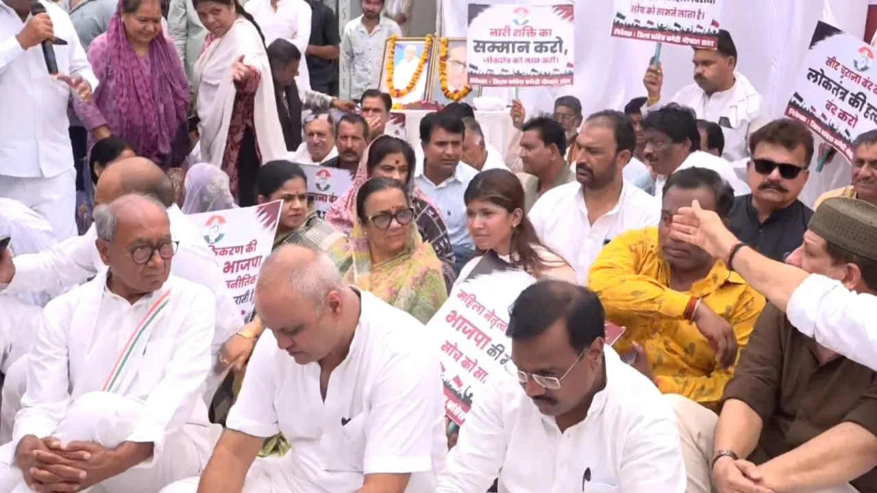 Congress leaders on a fast